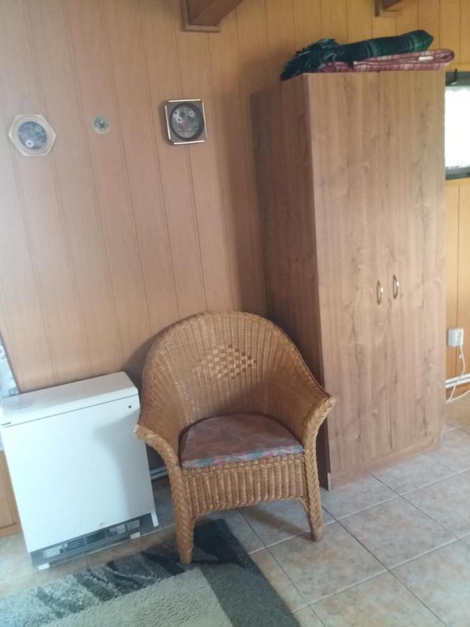 Chata Dvorecna Villa Loučovice Buitenkant foto